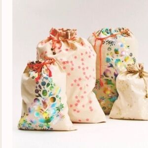 FREE PEOPLE Holiday Edition Colorful Drawstring Gift Bag✨pink star only✨